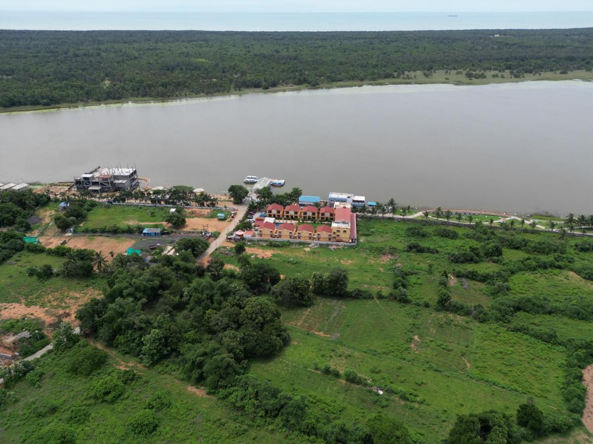 Tampara Resort Chatrapur Kültér fotó